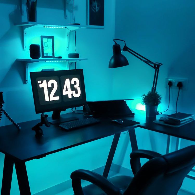 14 Brilliant Computer Desk Organization Ideas and Hacks