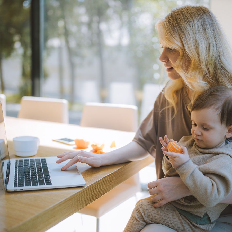 7 Tips on How to Balance Freelancing and Family