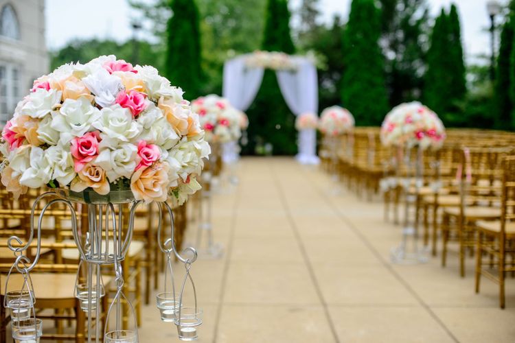 Why Is It Always Important to Use a Contract if You Are an Event Planner?