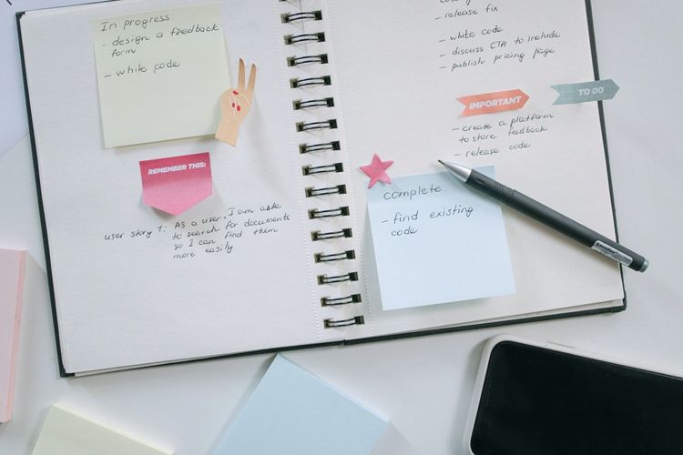 How to Create a Digital To-Do List + Tools & Examples