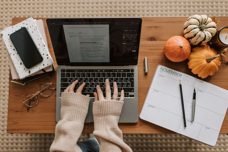 Project Tracking for Freelancers: A Clear Guide to Get Started and Software Recommendations