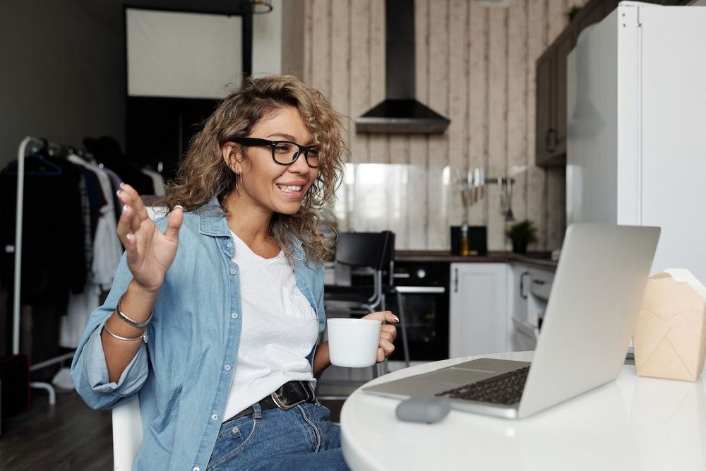 Freelancer is holding a video conference 